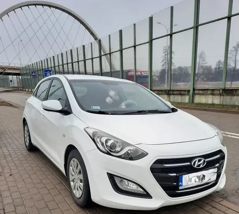 hyundai białystok Hyundai I30 cena 34000 przebieg: 148000, rok produkcji 2016 z Białystok